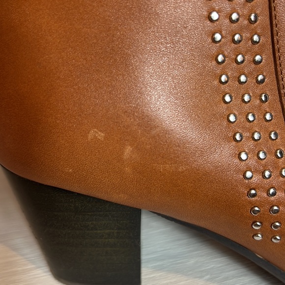 • VIONIC • Leather Boots • Size 8.5 • Gently Worn! - Picture 10 of 15